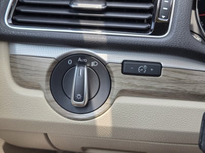 2017 Volkswagen Passat 1.8T SE
