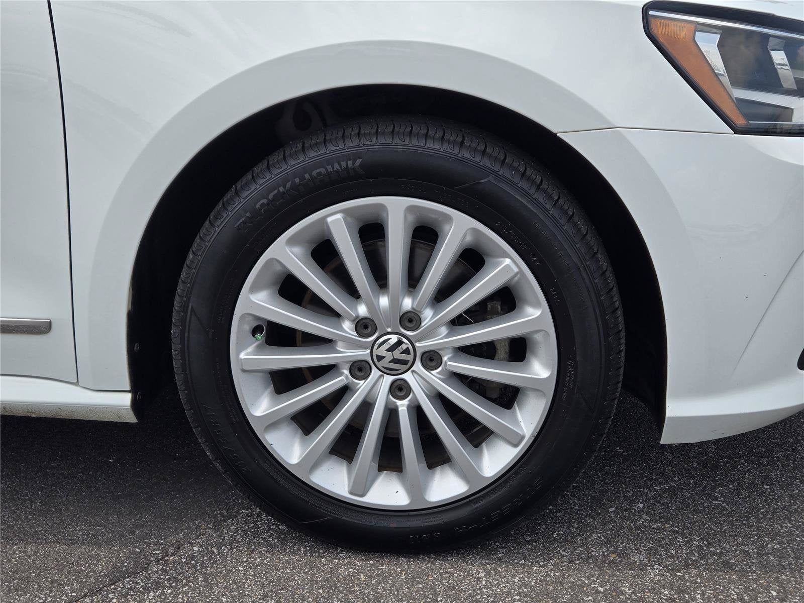 2017 Volkswagen Passat 1.8T SE