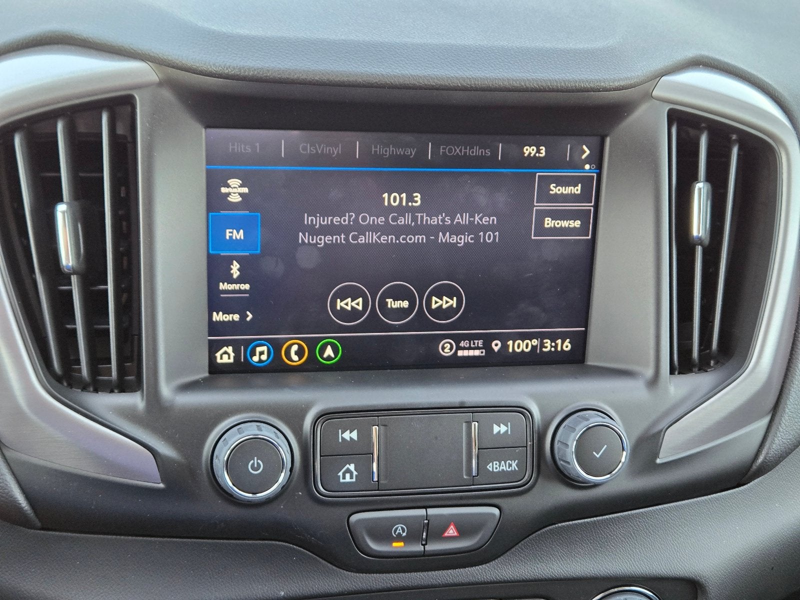 2024 GMC Terrain AT4