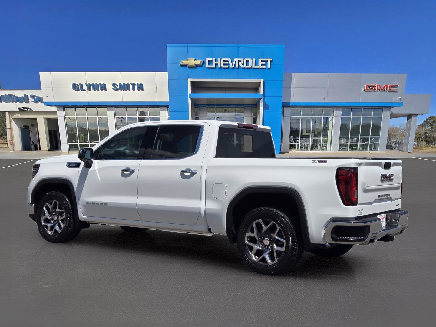 2024 GMC Sierra 1500 SLT