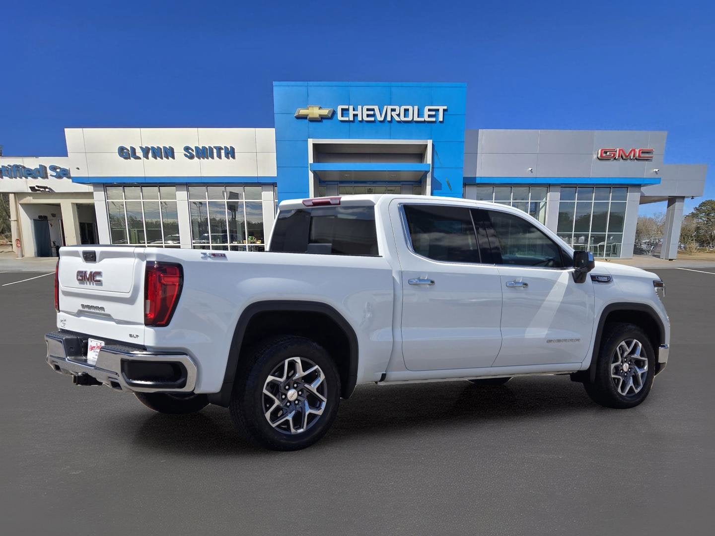 2024 GMC Sierra 1500 SLT