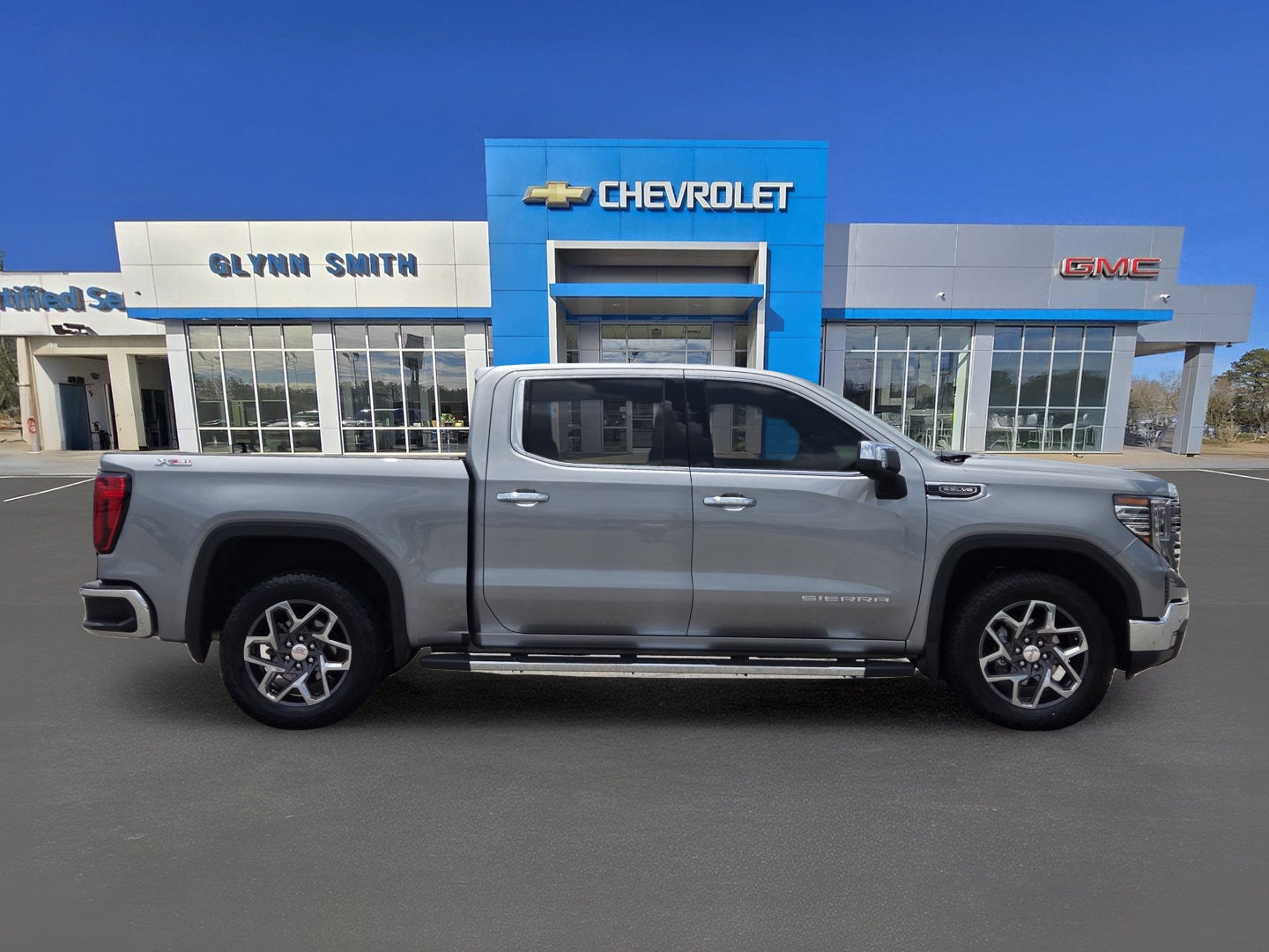 2025 GMC Sierra 1500 SLT