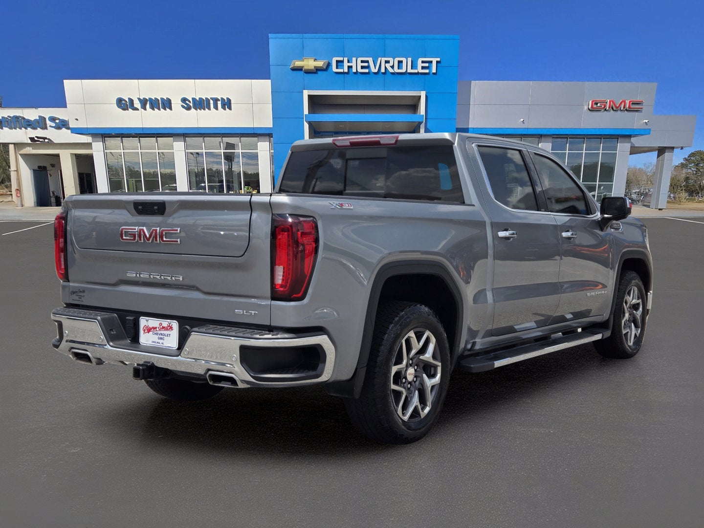 2025 GMC Sierra 1500 SLT