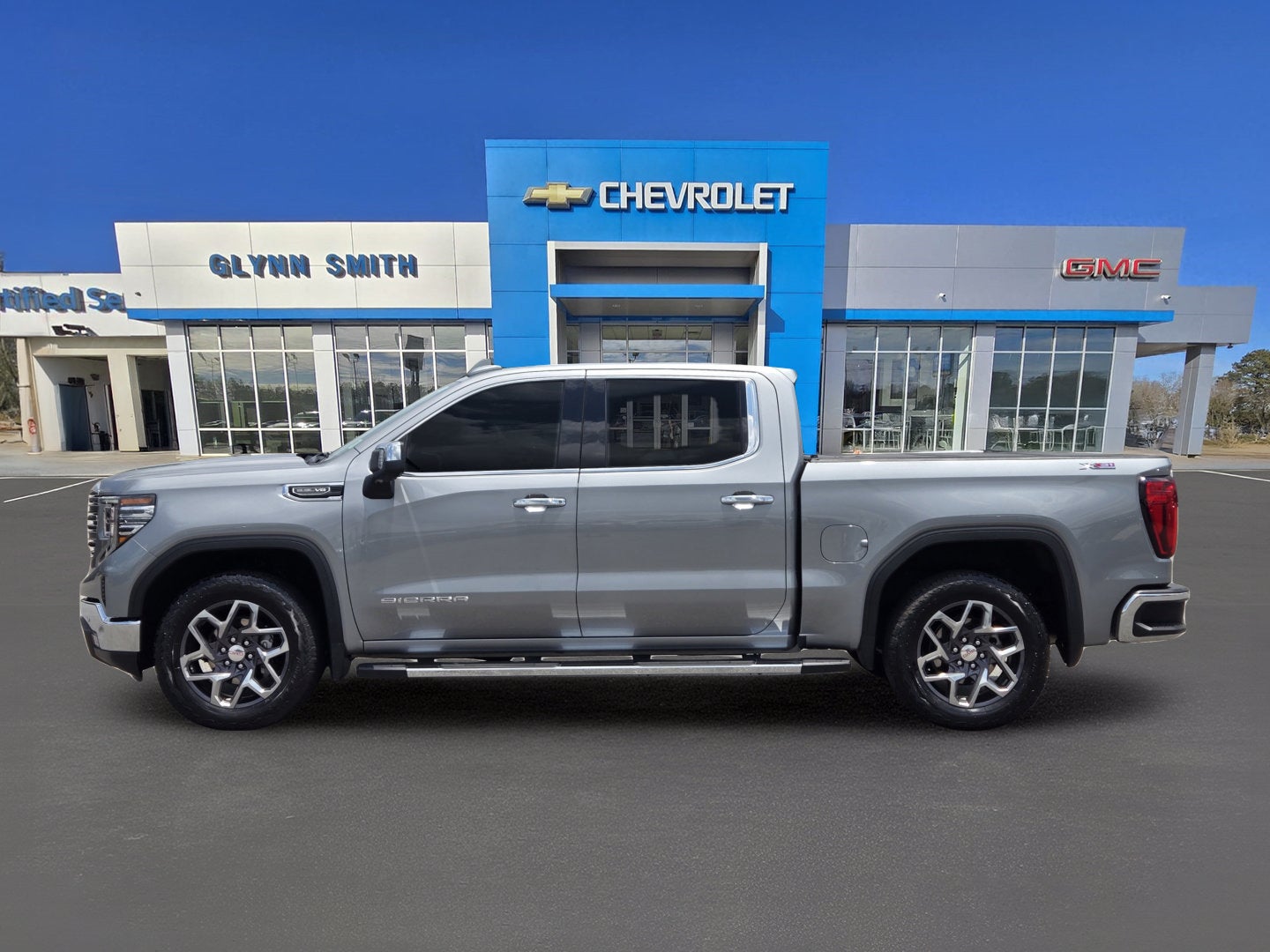 2025 GMC Sierra 1500 SLT