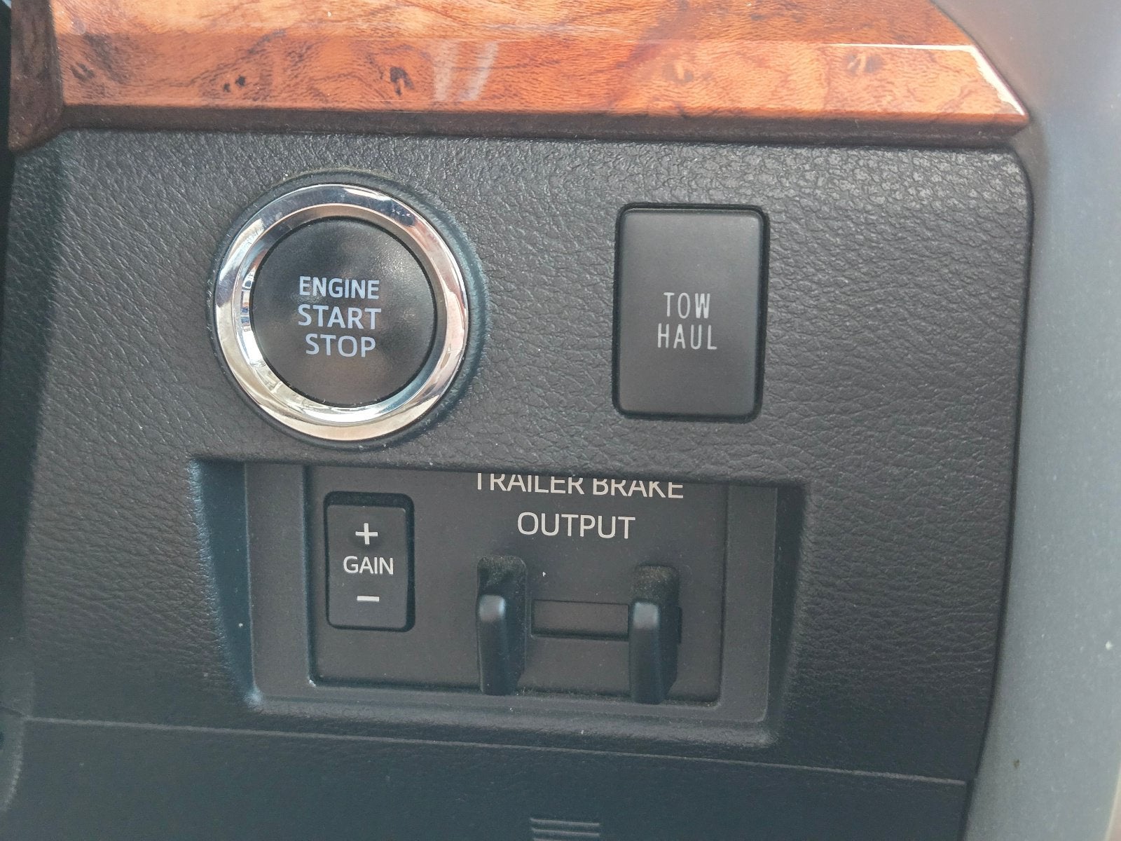2020 Toyota Tundra 4WD Platinum