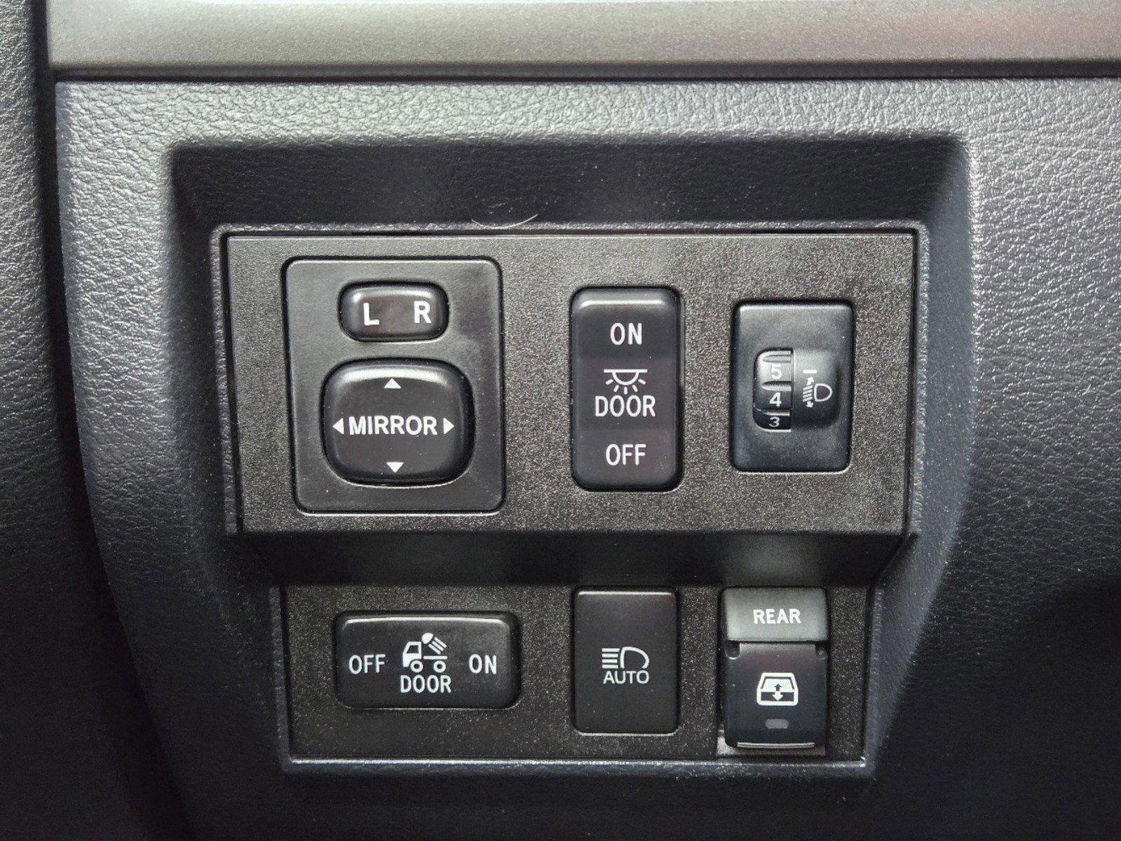 2018 Toyota Tundra 2WD SR5