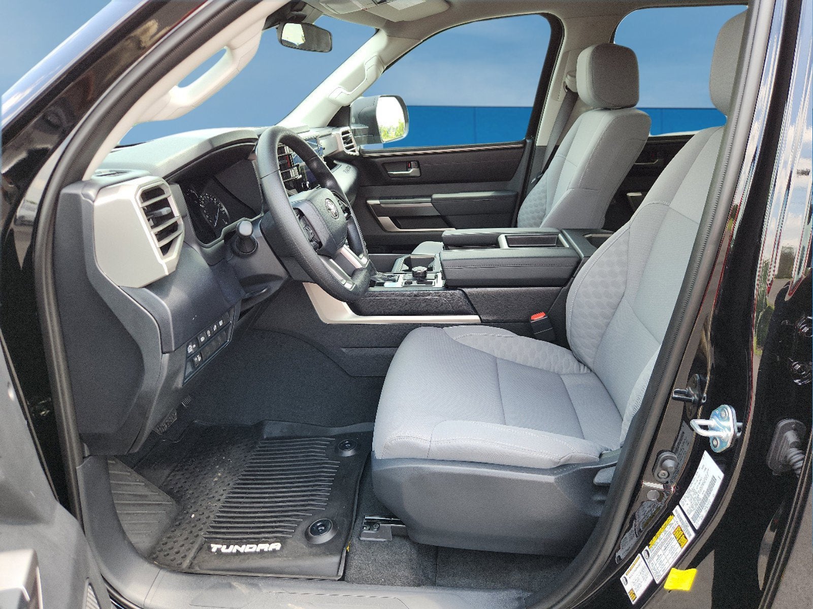 2023 Toyota Tundra 4WD SR5