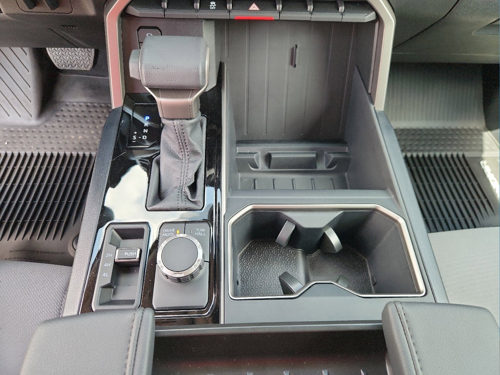 2023 Toyota Tundra 4WD SR5