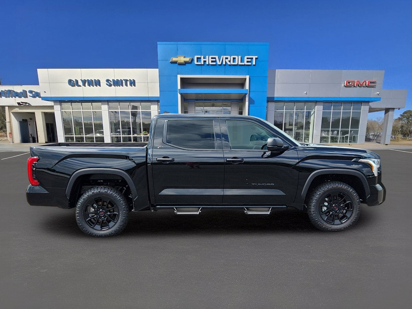 2023 Toyota Tundra 4WD SR5