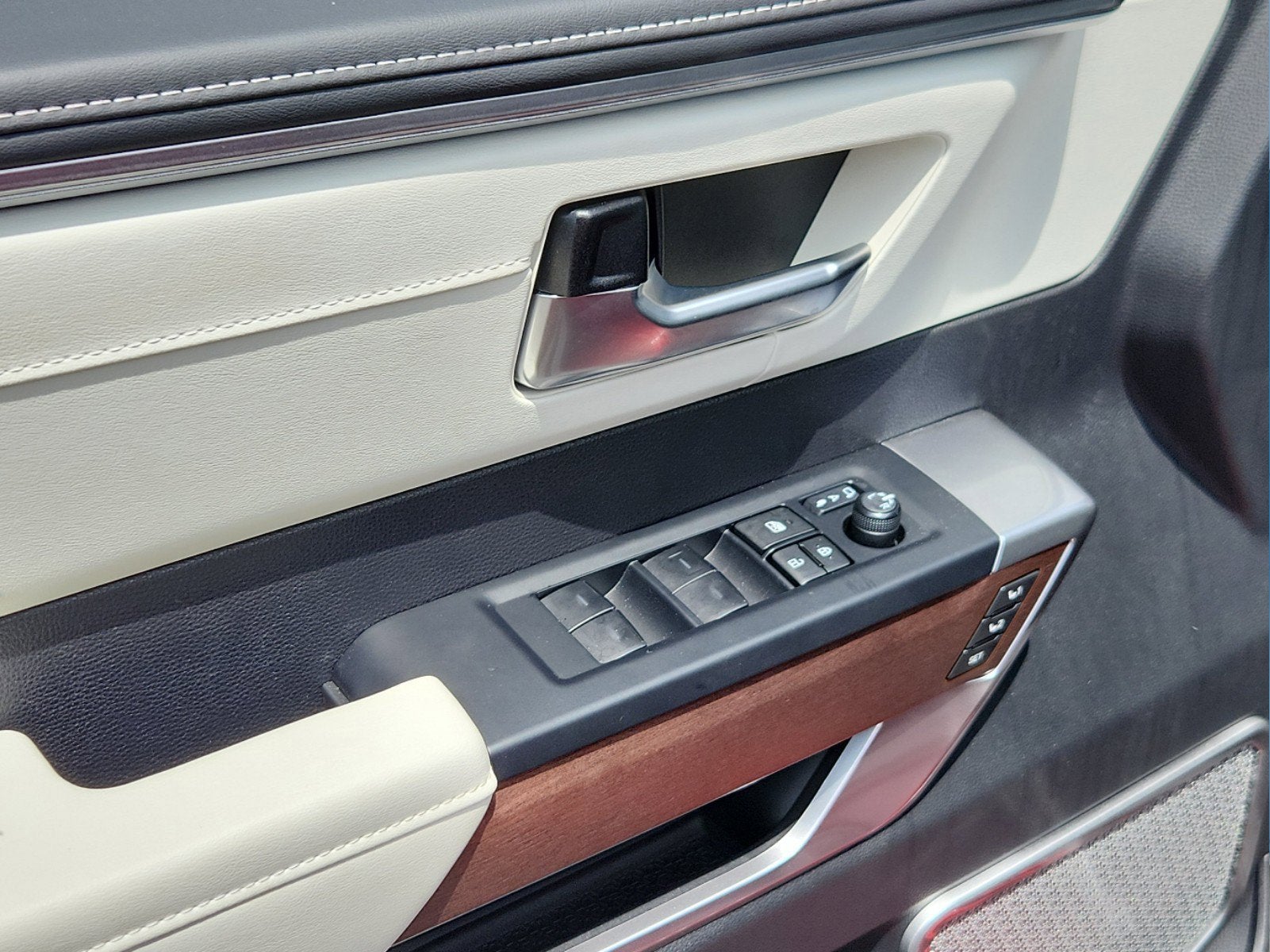 2023 Toyota Tundra 4WD Capstone Hybrid