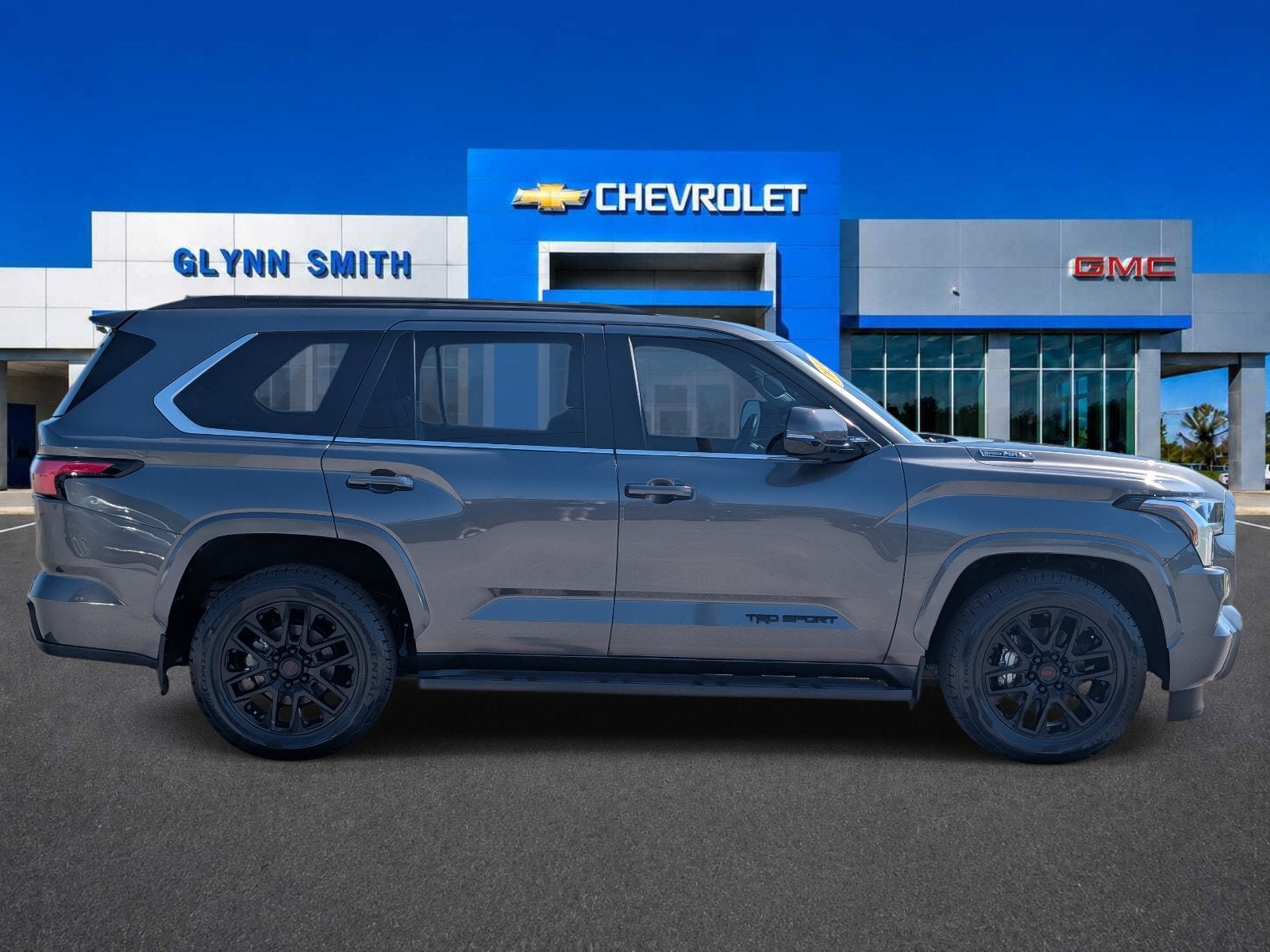2024 Toyota Sequoia SR5