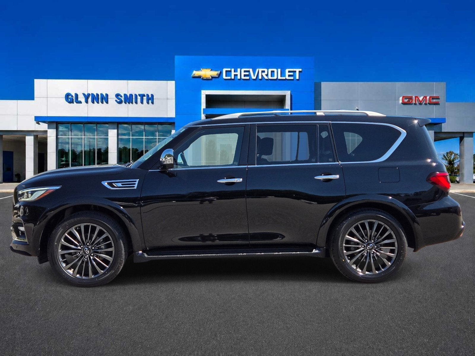 2023 INFINITI QX80 SENSORY