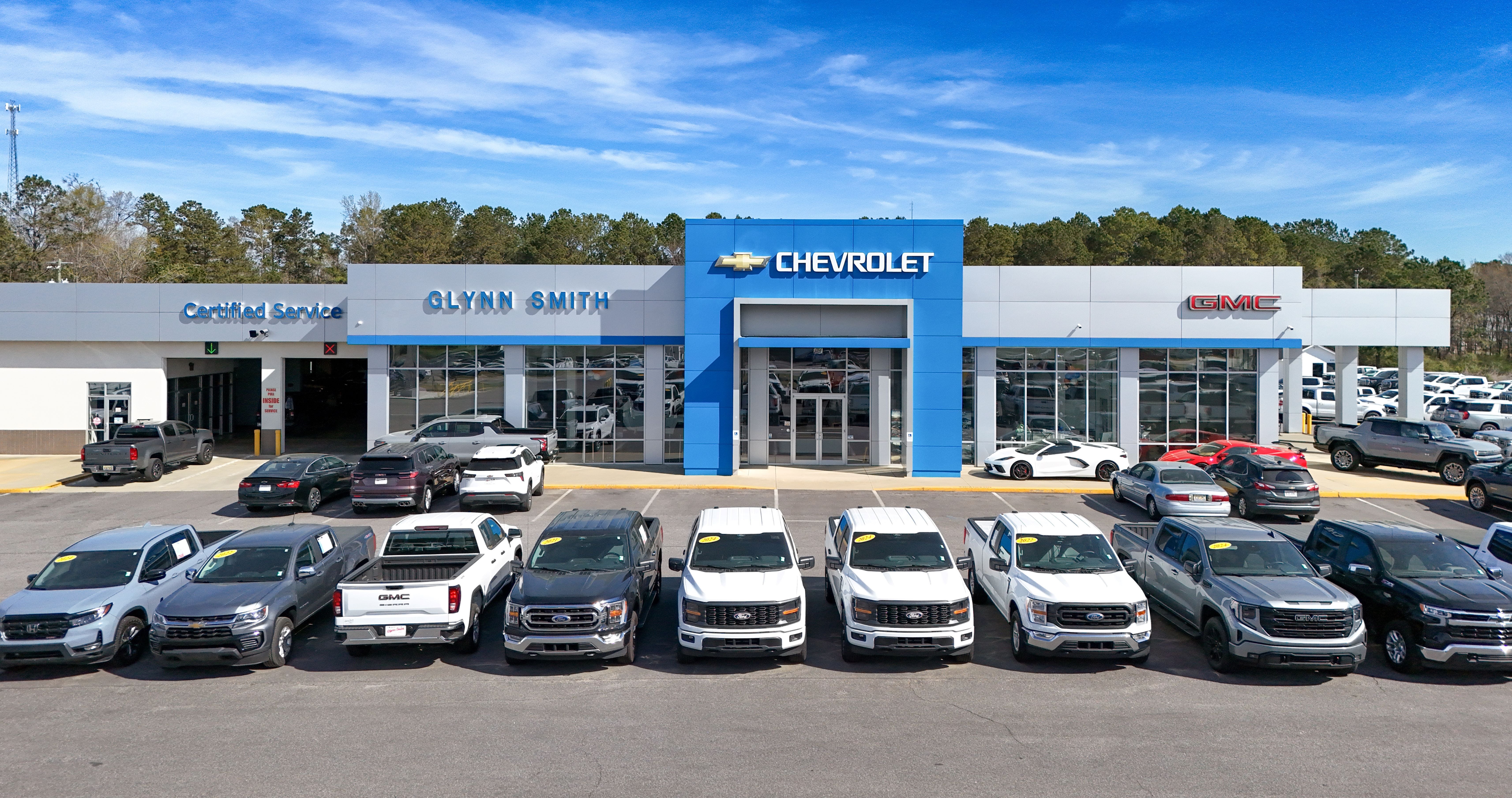 A family enjoying the 2018 Chevy Tahoe.